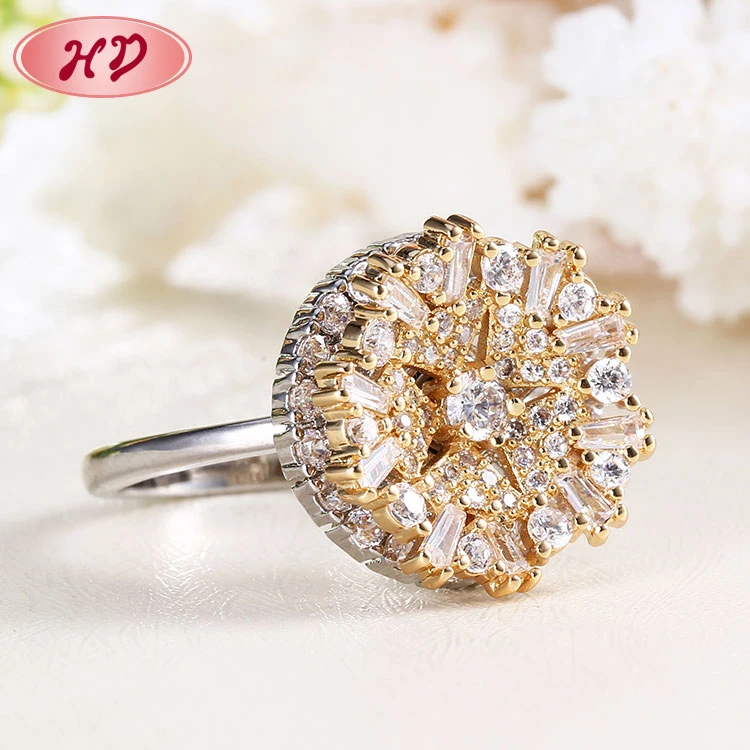 Fashion Design Flower Shape Gold Diamond Engagement Wedding Ring